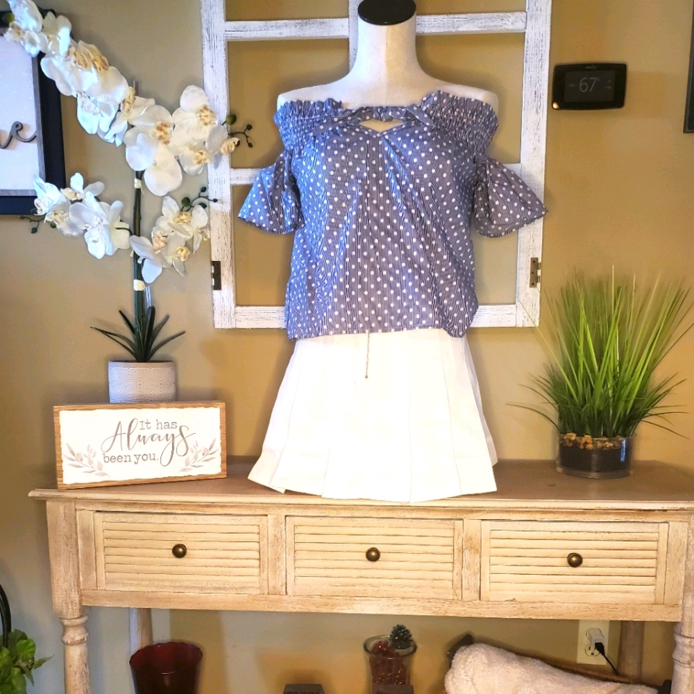 Paper Crane blue with white polka dot crop top